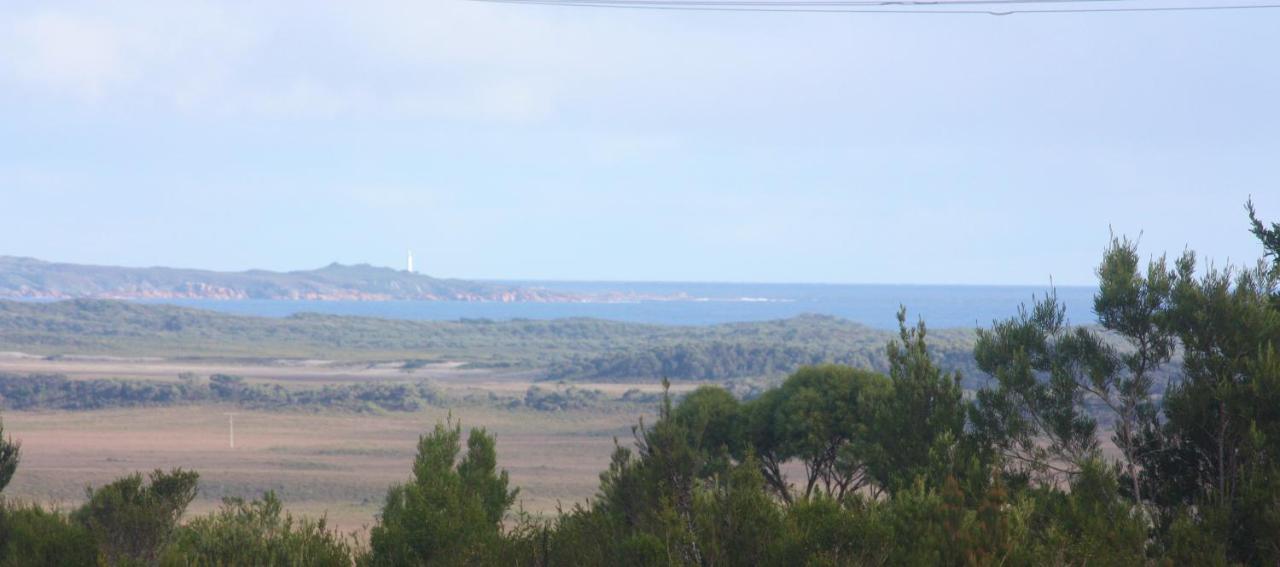 Villa Harbour Lookout Strahan Exterior foto