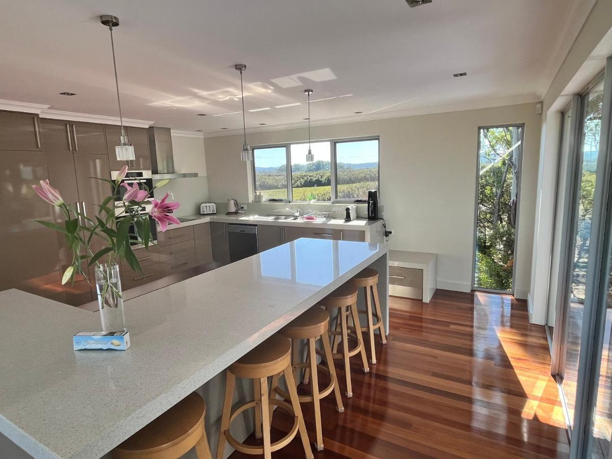 Villa Harbour Lookout Strahan Exterior foto
